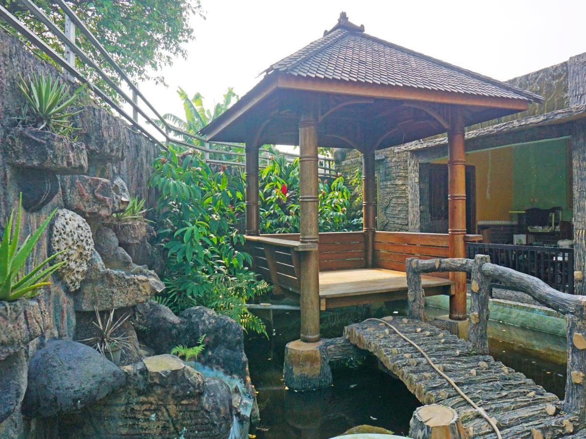 Oyo 90369 An Nur Family Homestay Syariah Cigombong Ngoại thất bức ảnh