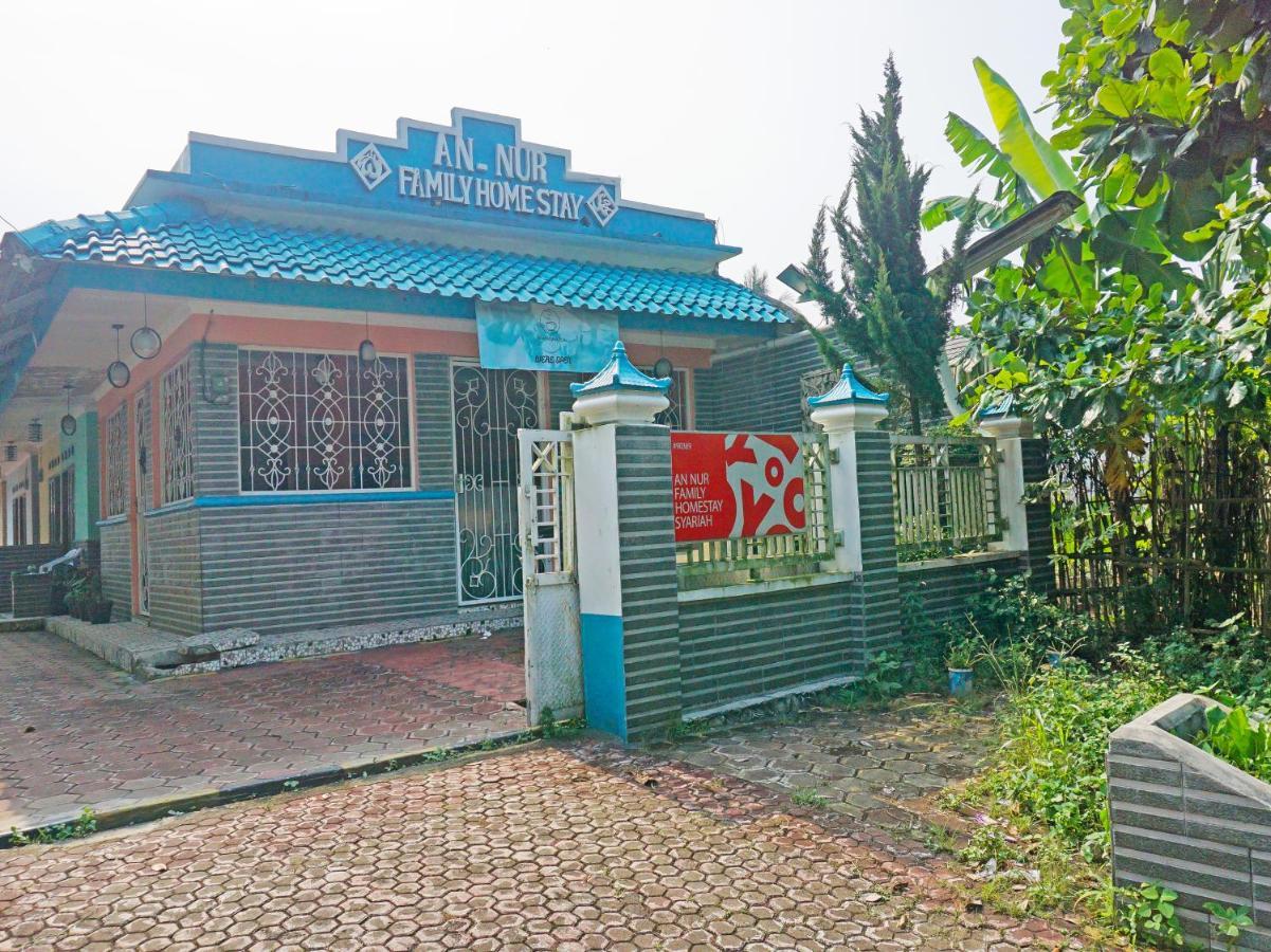 Oyo 90369 An Nur Family Homestay Syariah Cigombong Ngoại thất bức ảnh