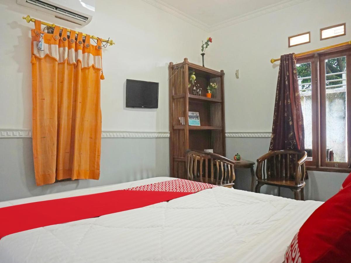 Oyo 90369 An Nur Family Homestay Syariah Cigombong Ngoại thất bức ảnh